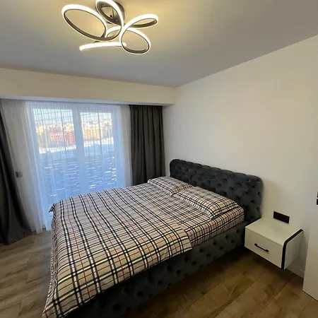 Hugo House Luxury & Quiet - Free Parking Apartment Zalau Exterior photo