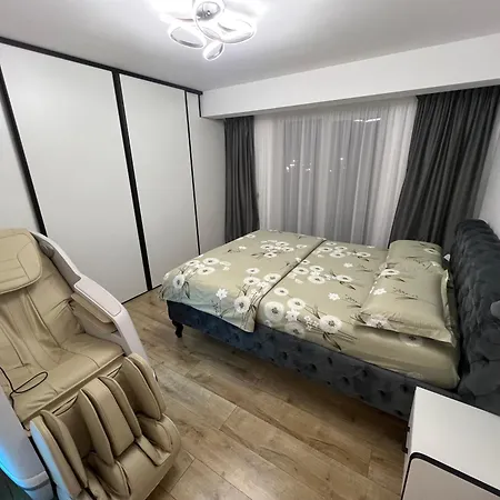 Hugo House Luxury & Quiet - Free Parking Apartment Zalau Exterior photo