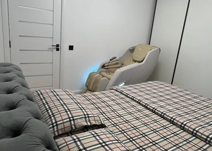 Hugo House Luxury & Quiet - Free Parking