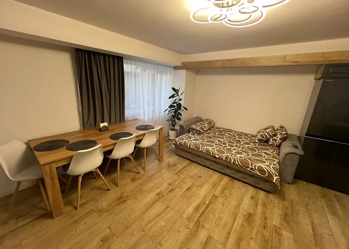 Hugo House Luxury & Quiet - Free Parking